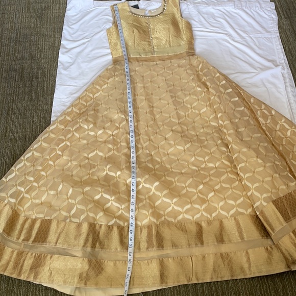 Anarkali gown - Picture 4 of 4